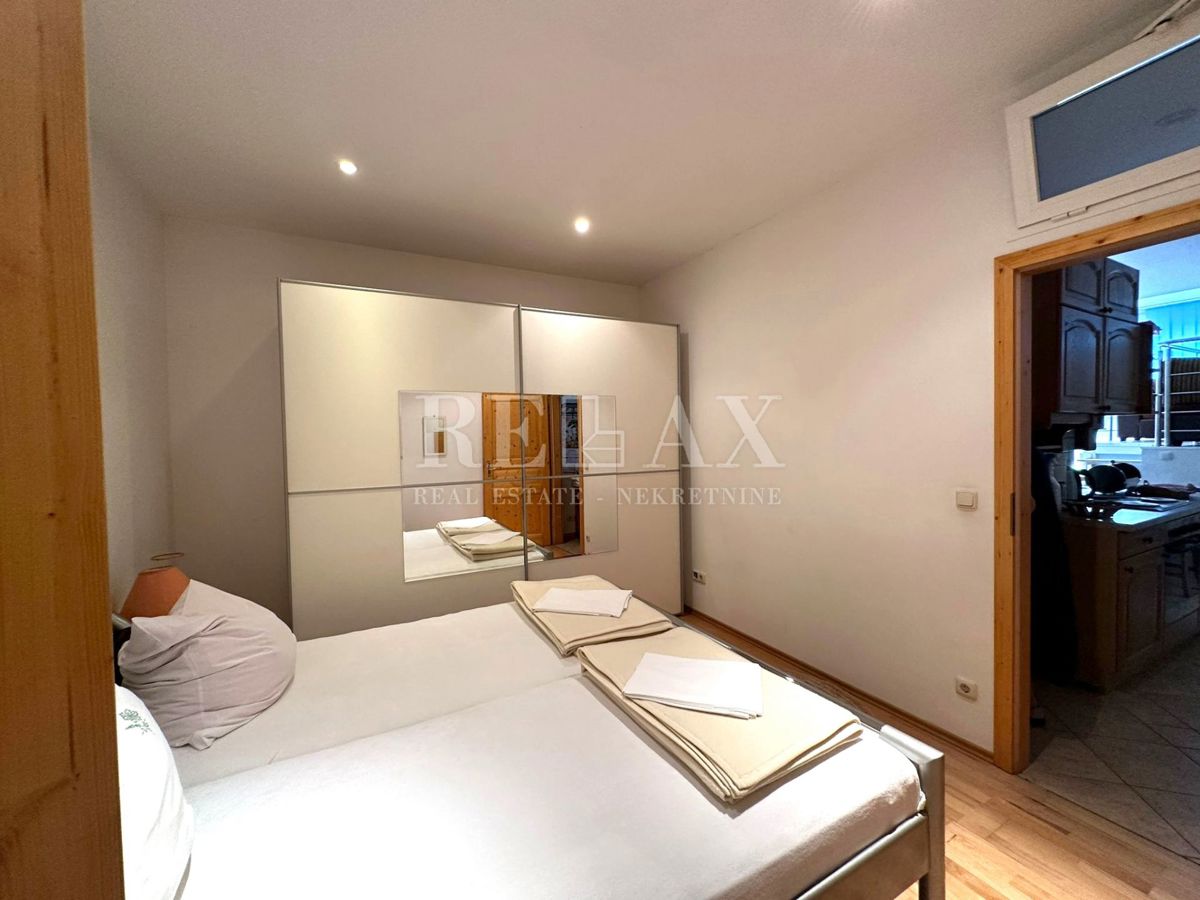 Crikvenica - Casa nel centro più ampio con 7 appartamenti