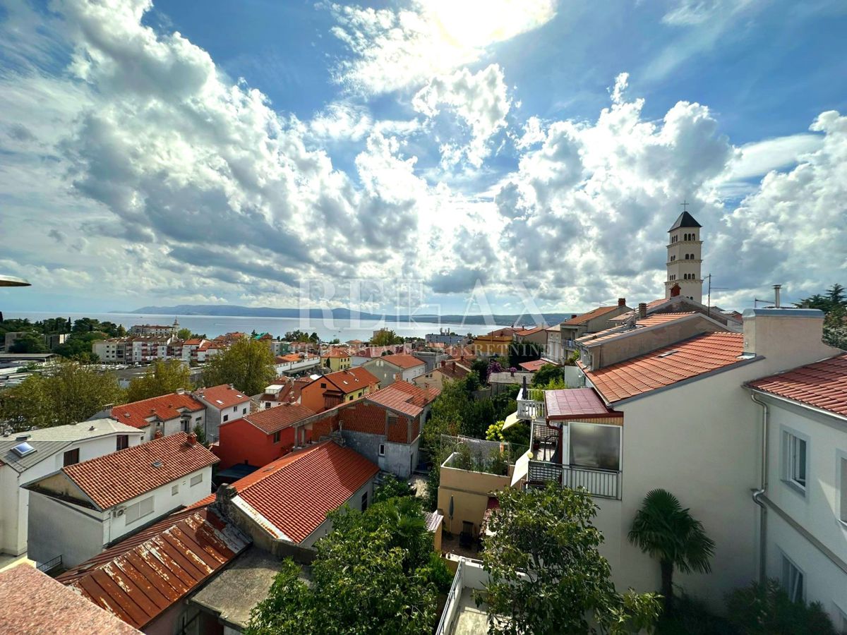 Crikvenica - Casa nel centro più ampio con 7 appartamenti