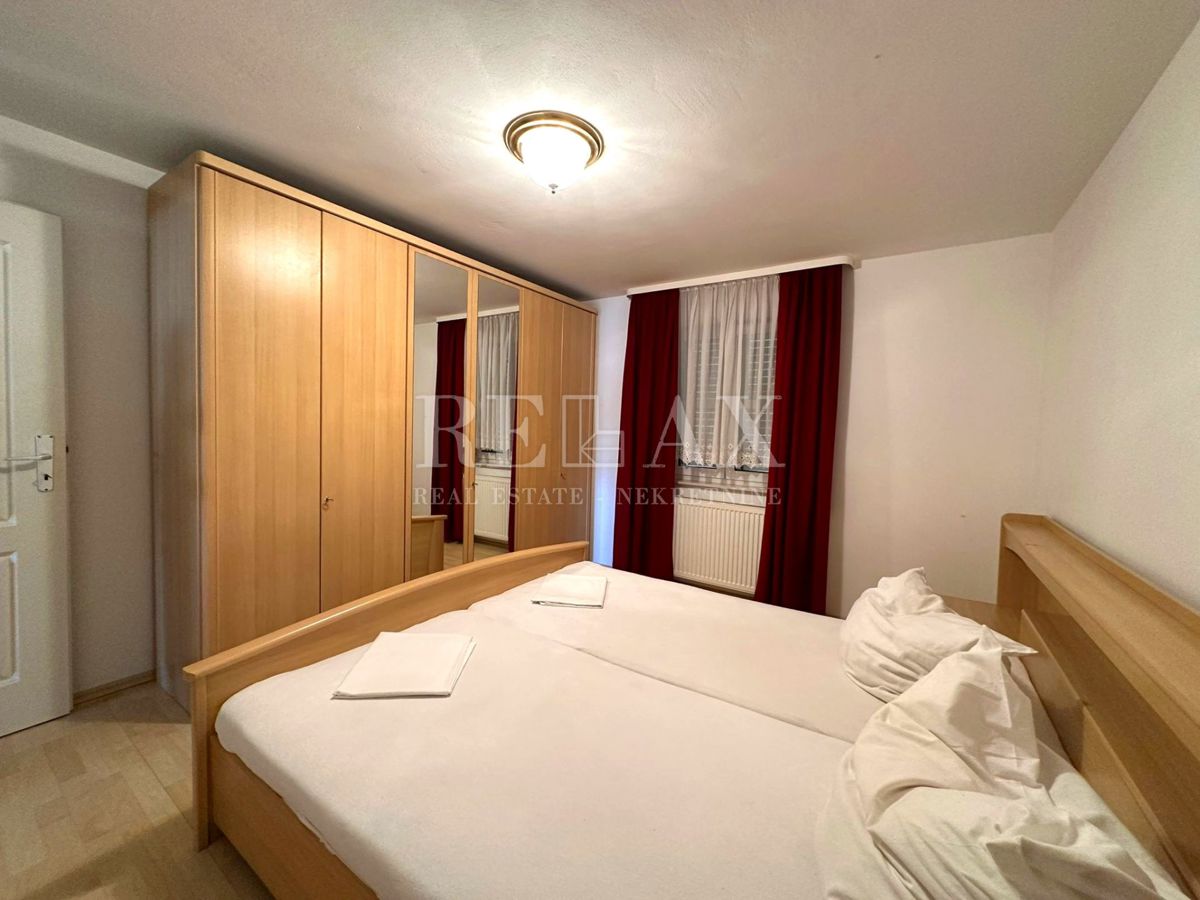 Crikvenica - Casa nel centro più ampio con 7 appartamenti