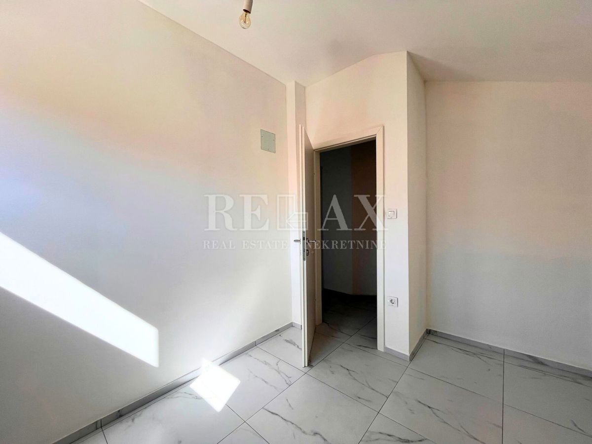 Novi Vinodolski - Nuova Costruzione con 3 Appartamenti 