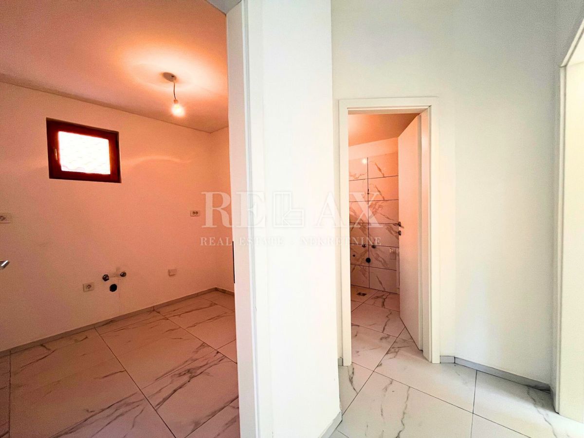 Novi Vinodolski - Nuova Costruzione con 3 Appartamenti 