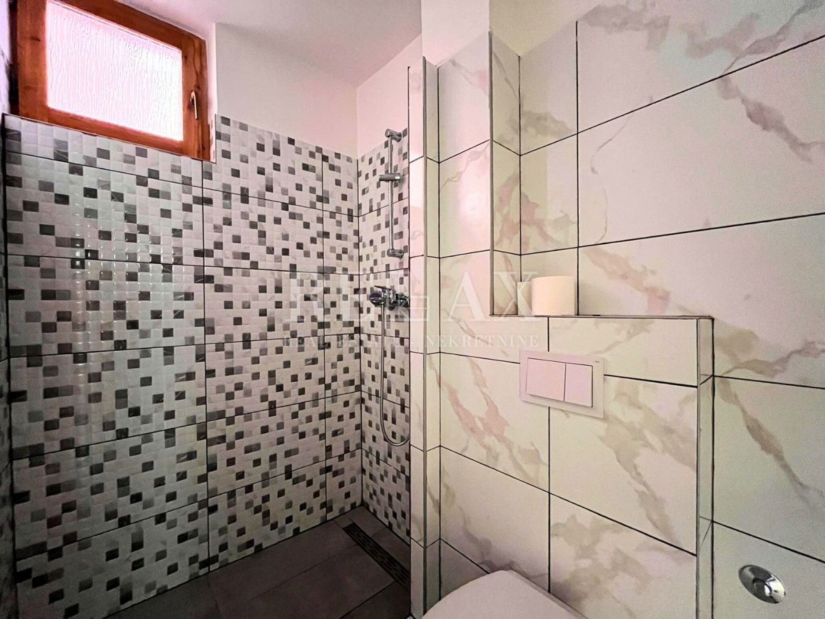 Novi Vinodolski - Nuova Costruzione con 3 Appartamenti 