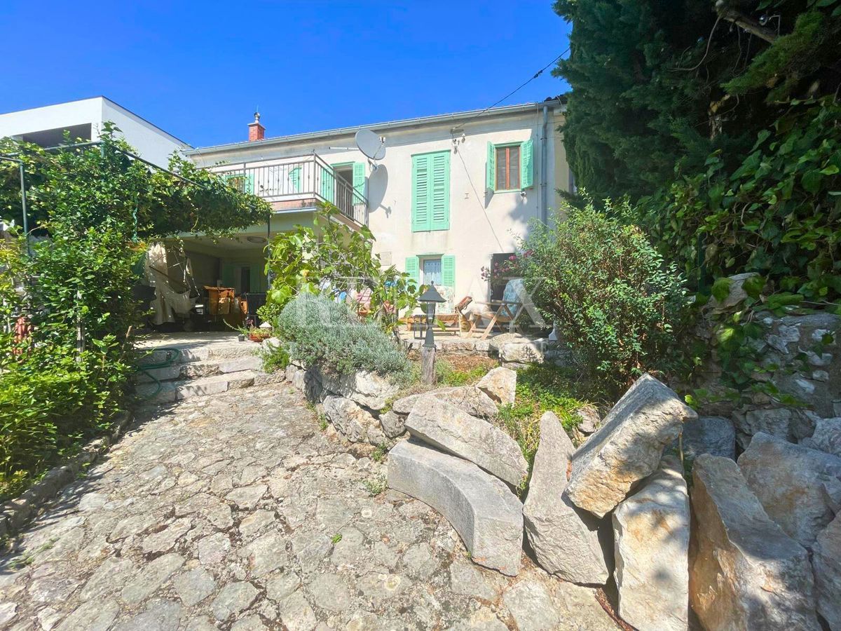 Dramalj - casa in pietra con vista panoramica