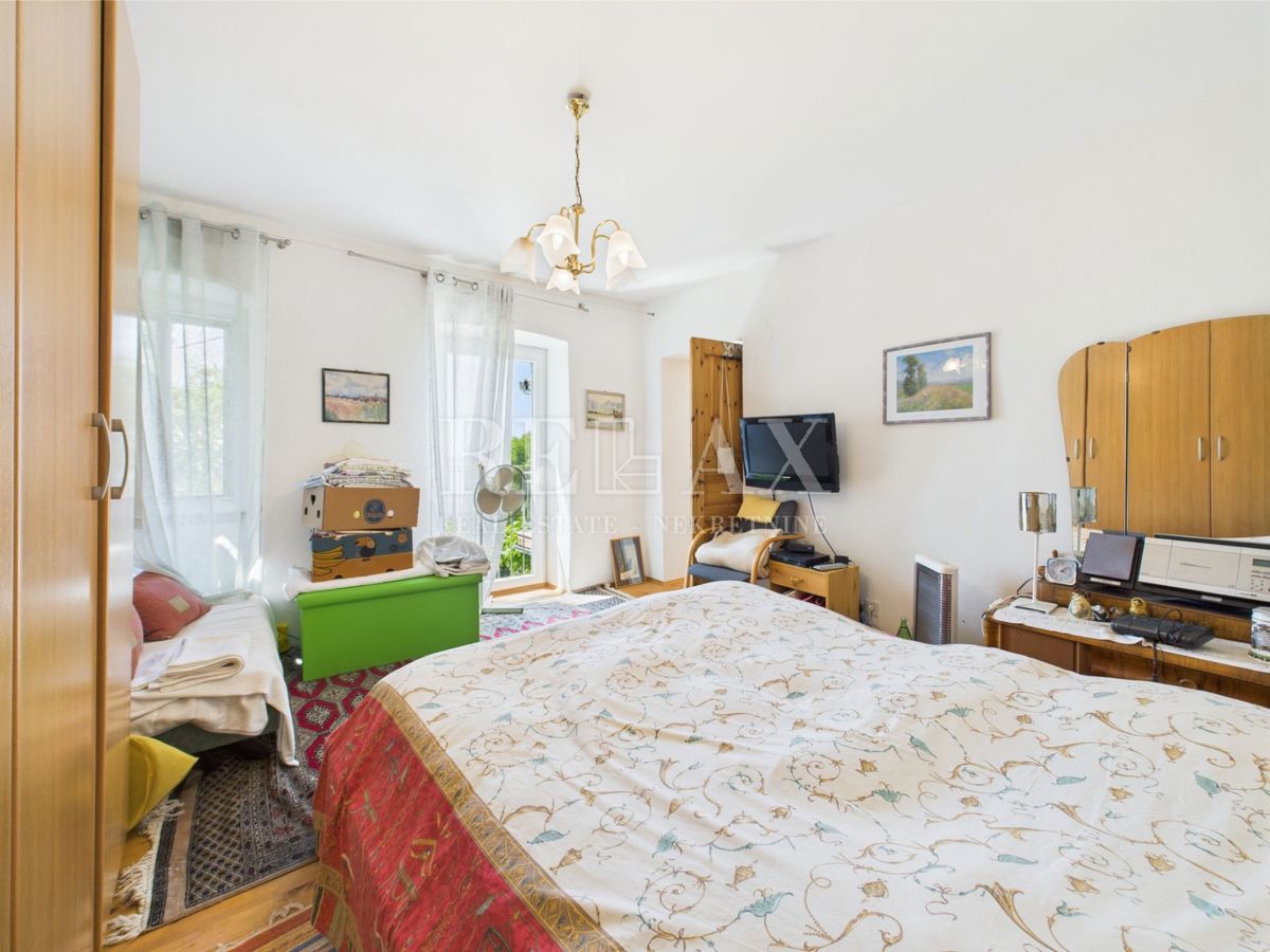 Dramalj - casa in pietra con vista panoramica