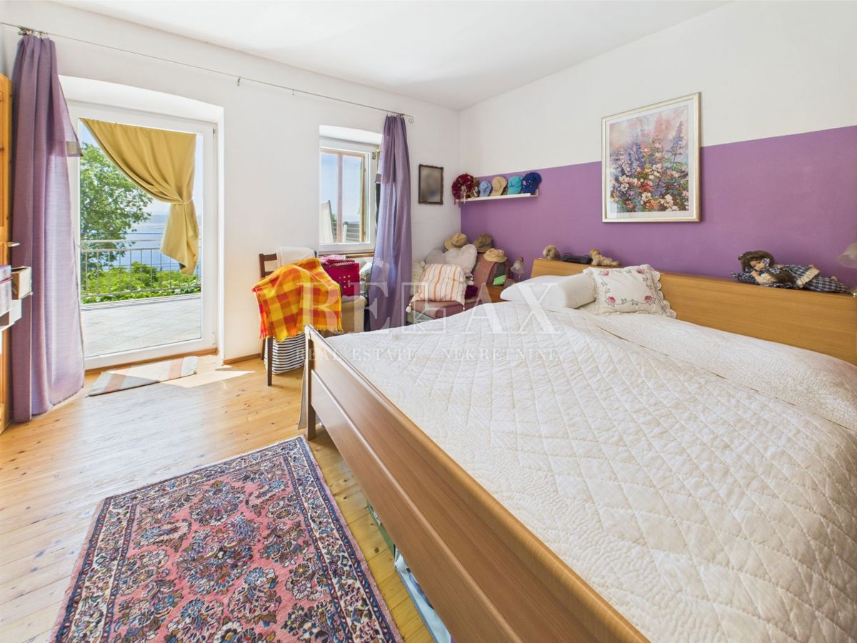 Dramalj - casa in pietra con vista panoramica