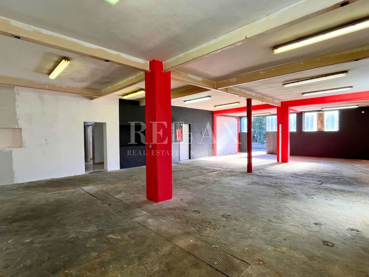 Rijeka, Kantrida - spaziosi locali commerciali, 316,70 m2