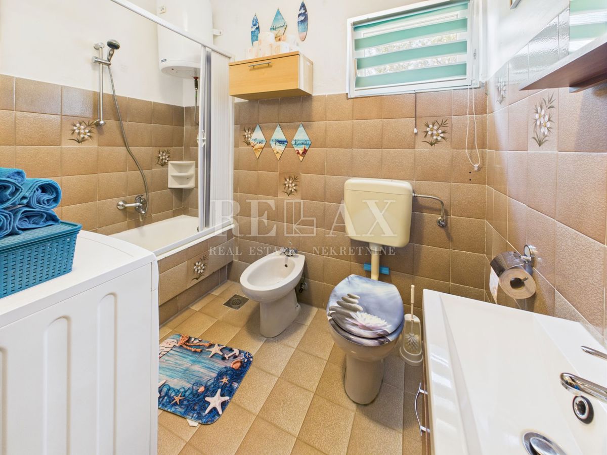 Volarice, Senj - casa a un piano con ampio giardino