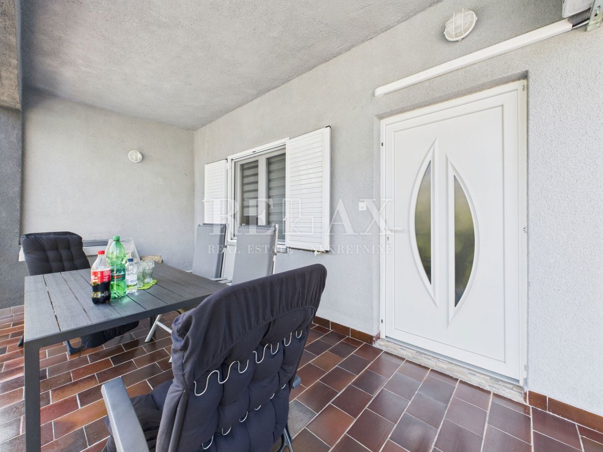 Volarice, Senj - casa a un piano con ampio giardino