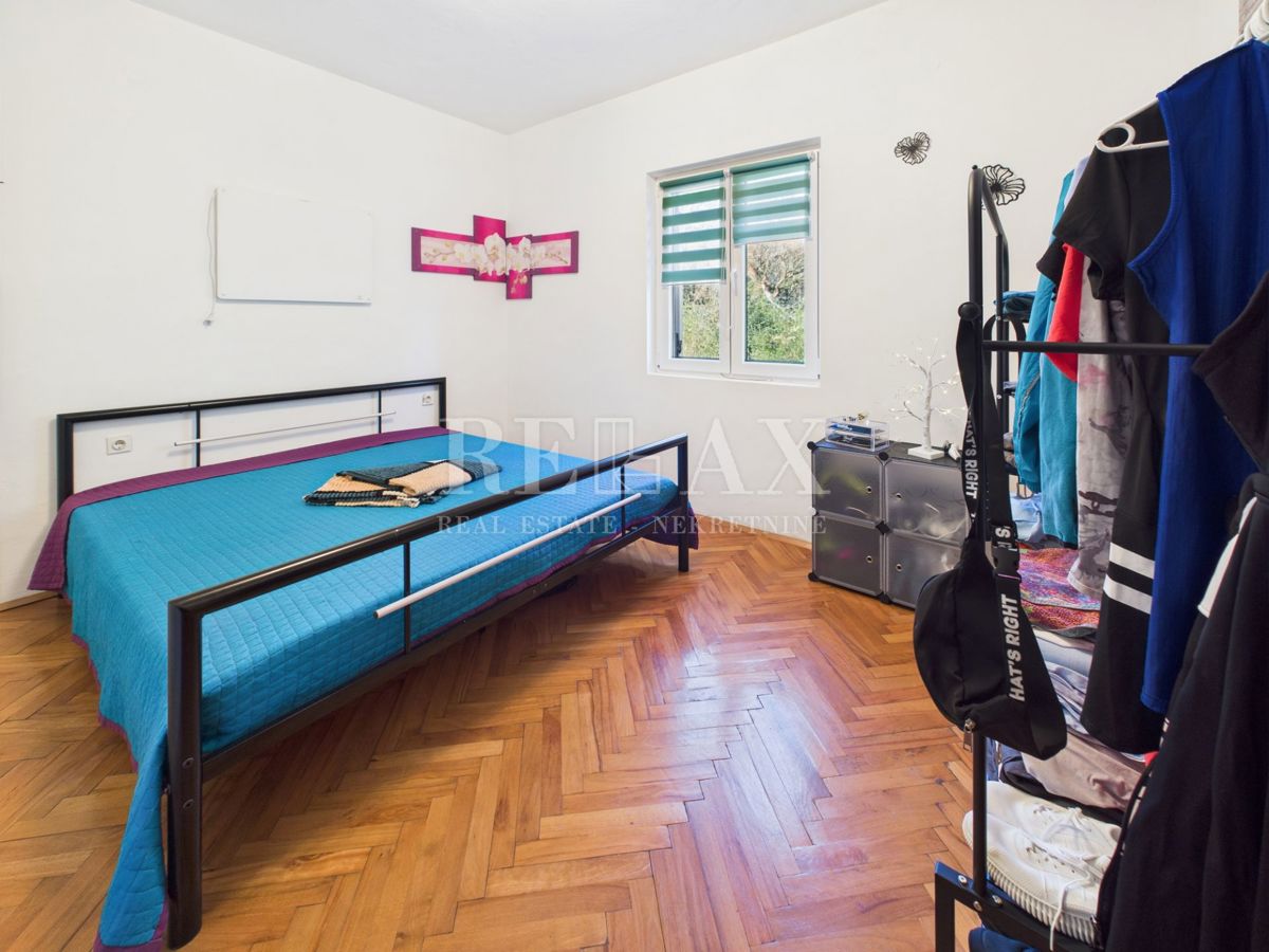 Volarice, Senj - casa a un piano con ampio giardino