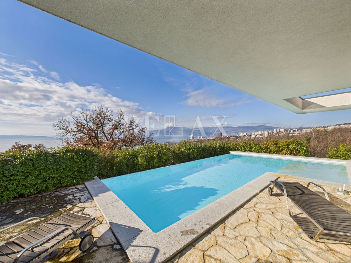 Kostrena - villa con piscina e vista mare