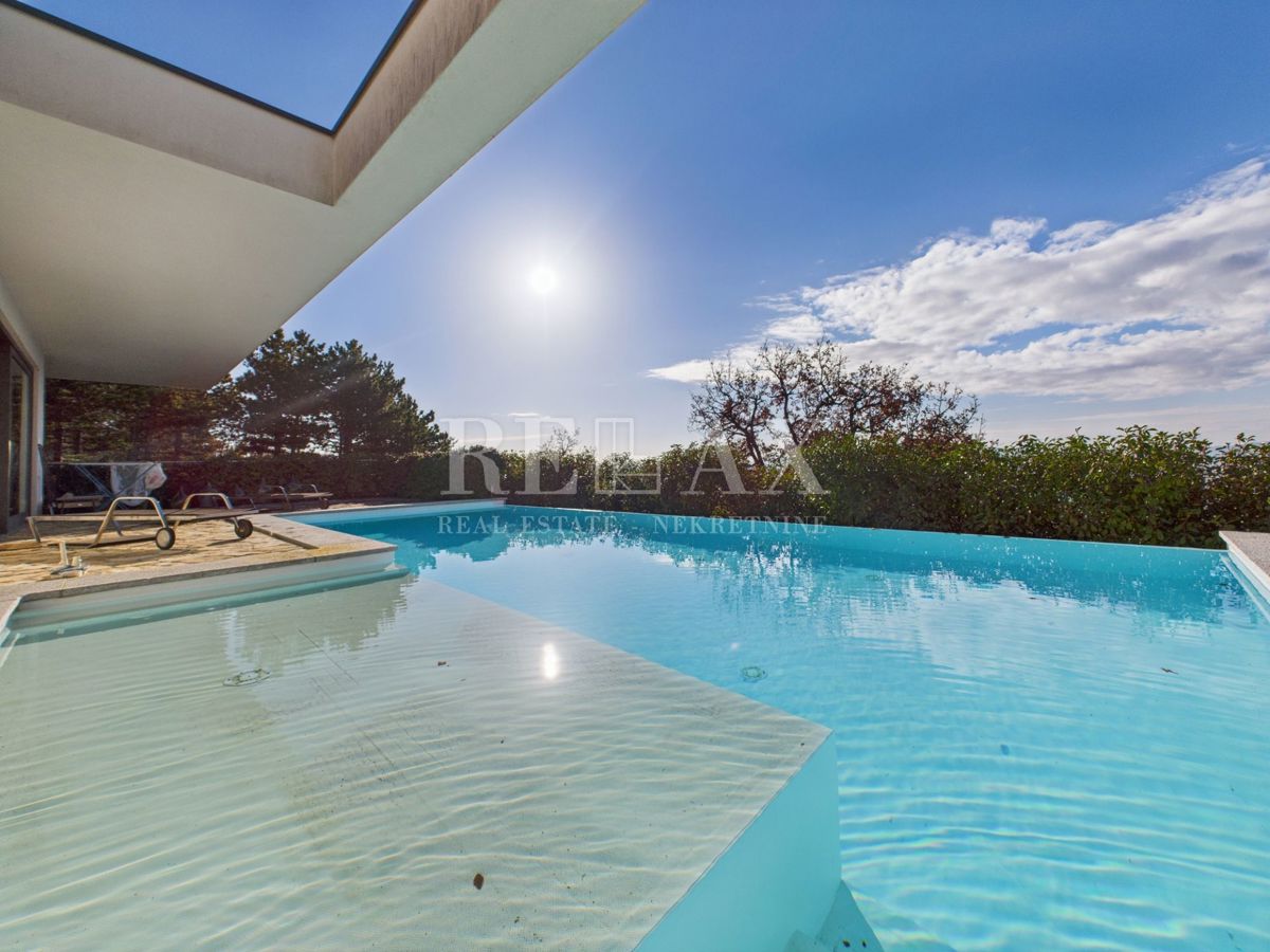 Kostrena - villa con piscina e vista mare