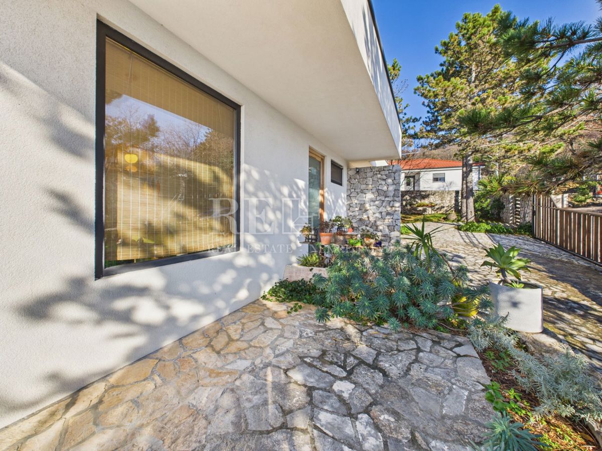 Kostrena - villa con piscina e vista mare