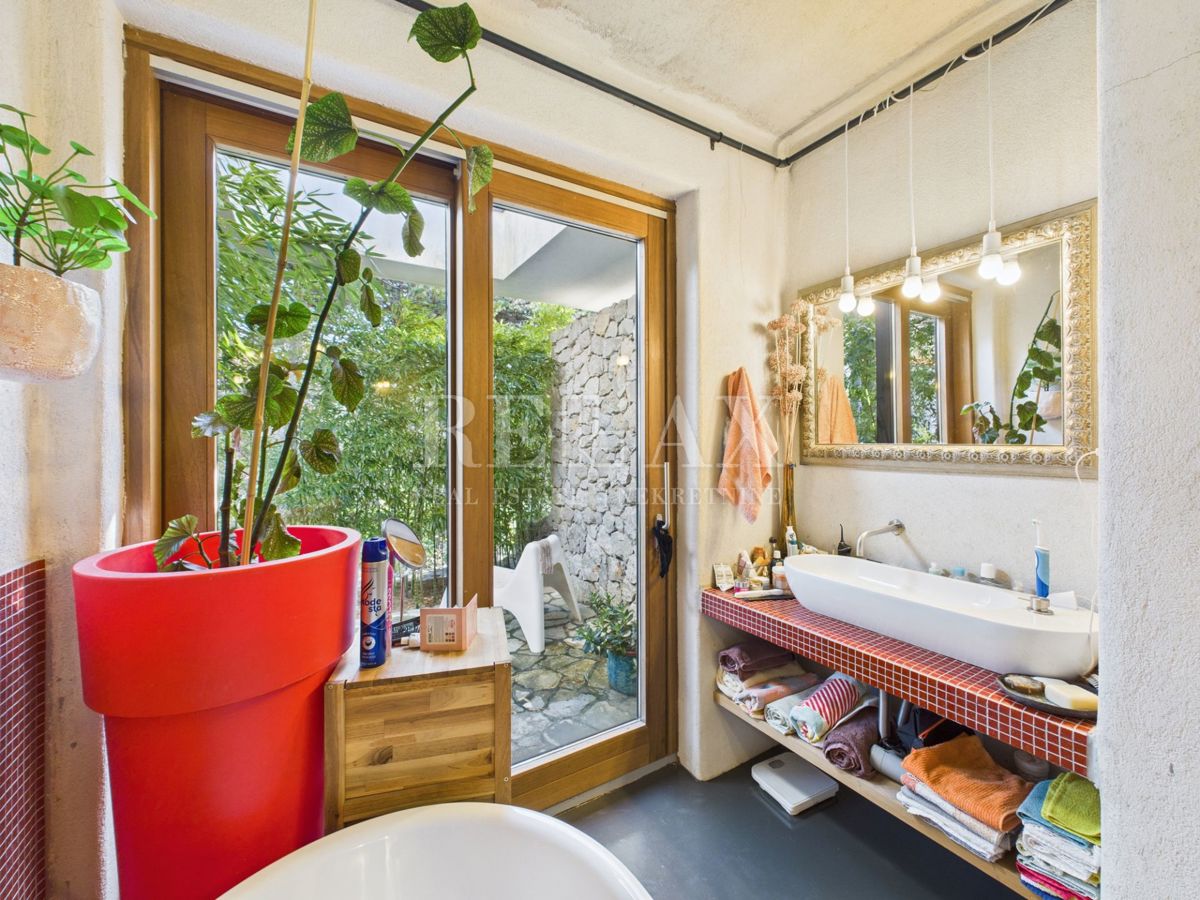 Kostrena - villa con piscina e vista mare