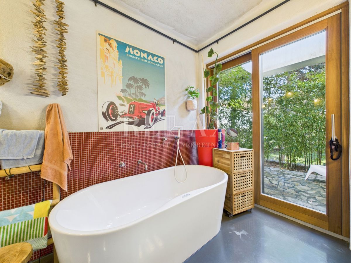 Kostrena - villa con piscina e vista mare