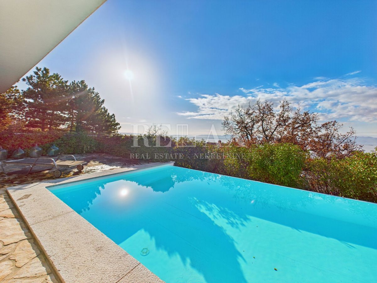 Kostrena - villa con piscina e vista mare