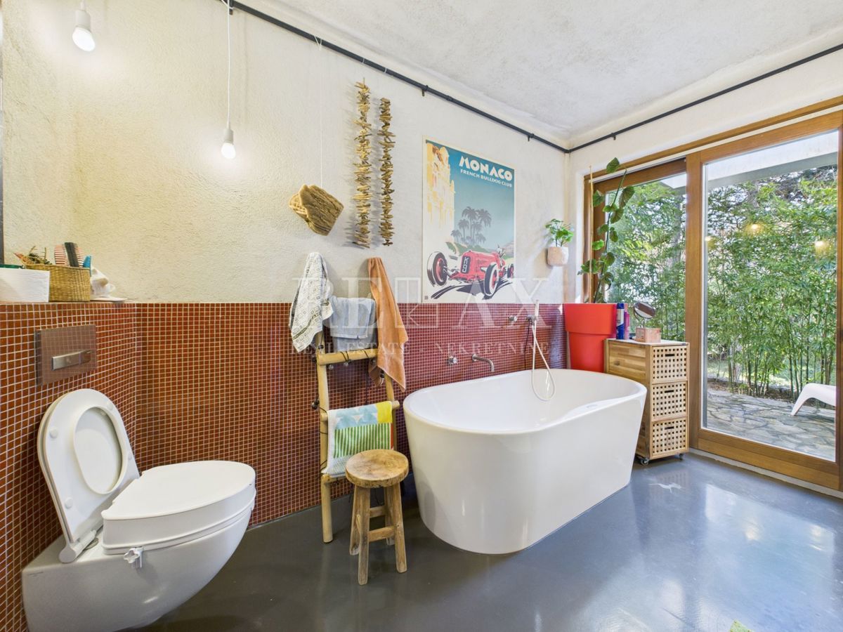 Kostrena - villa con piscina e vista mare