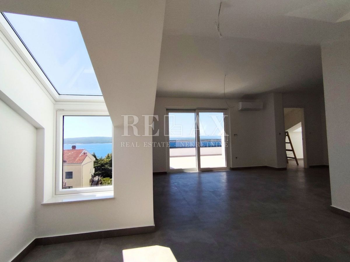 Dramalj - appartamento mansardato con vista