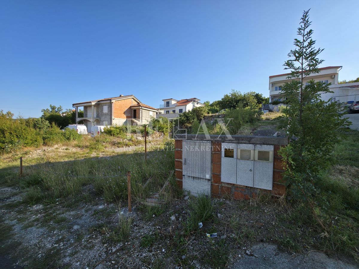 Jadranovo - terreno edificabile con vista mare