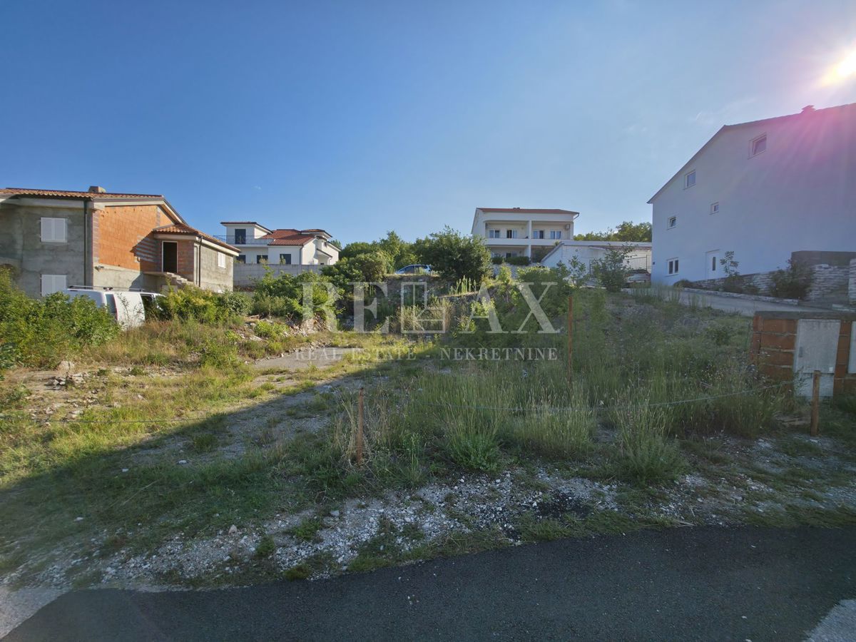 Jadranovo - terreno edificabile con vista mare