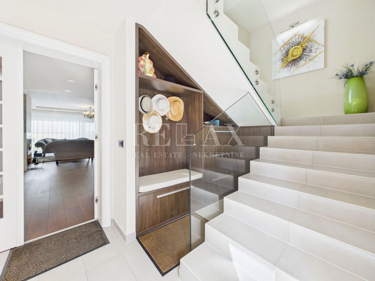 Klenovica - villa con piscina