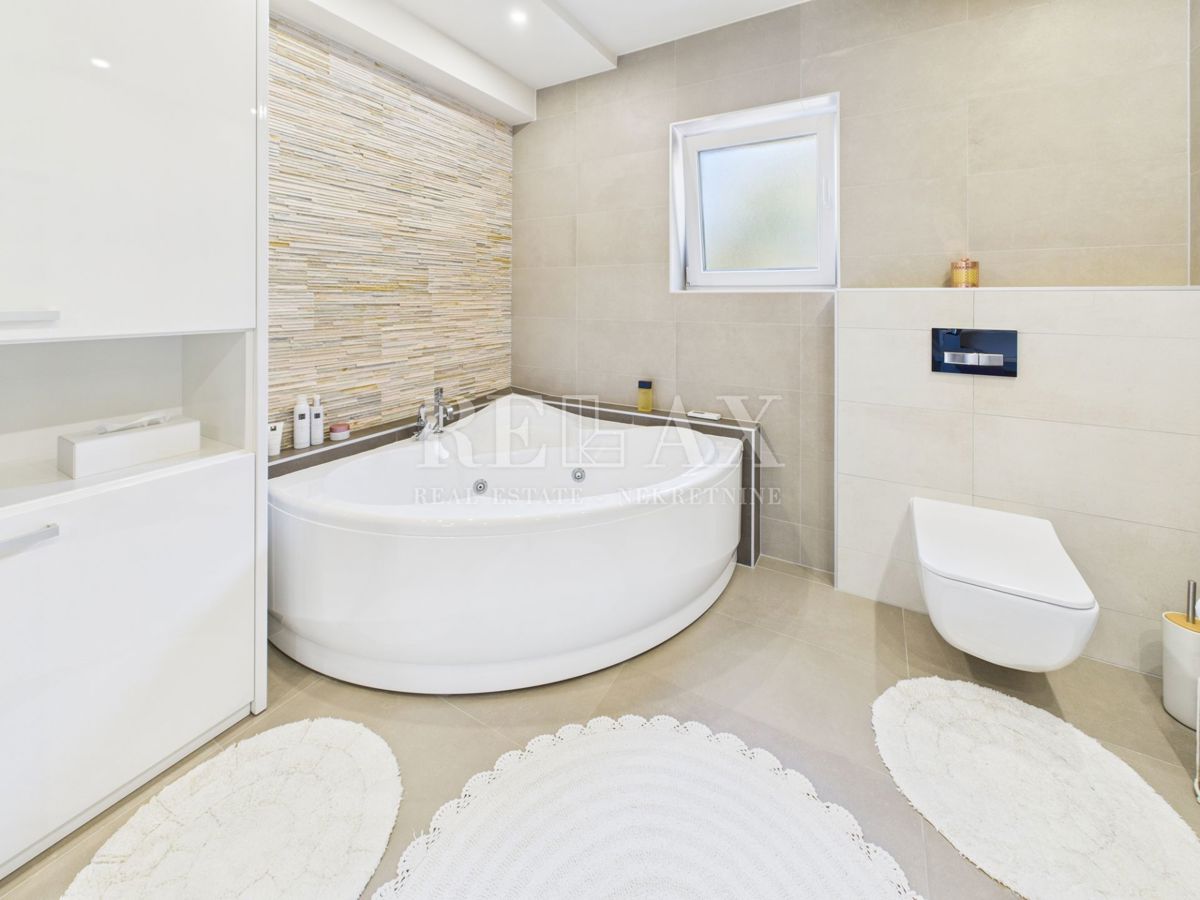 Klenovica - villa con piscina