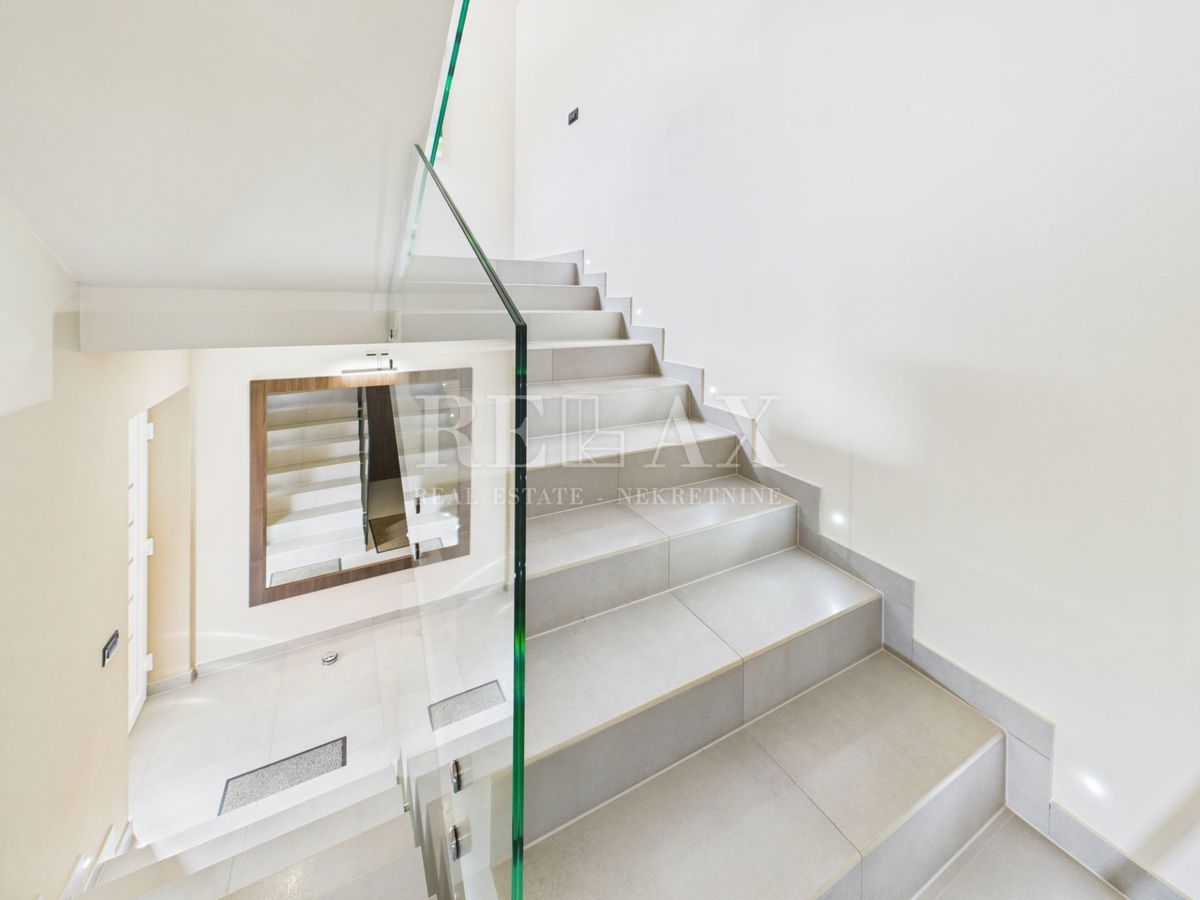 Klenovica - villa con piscina