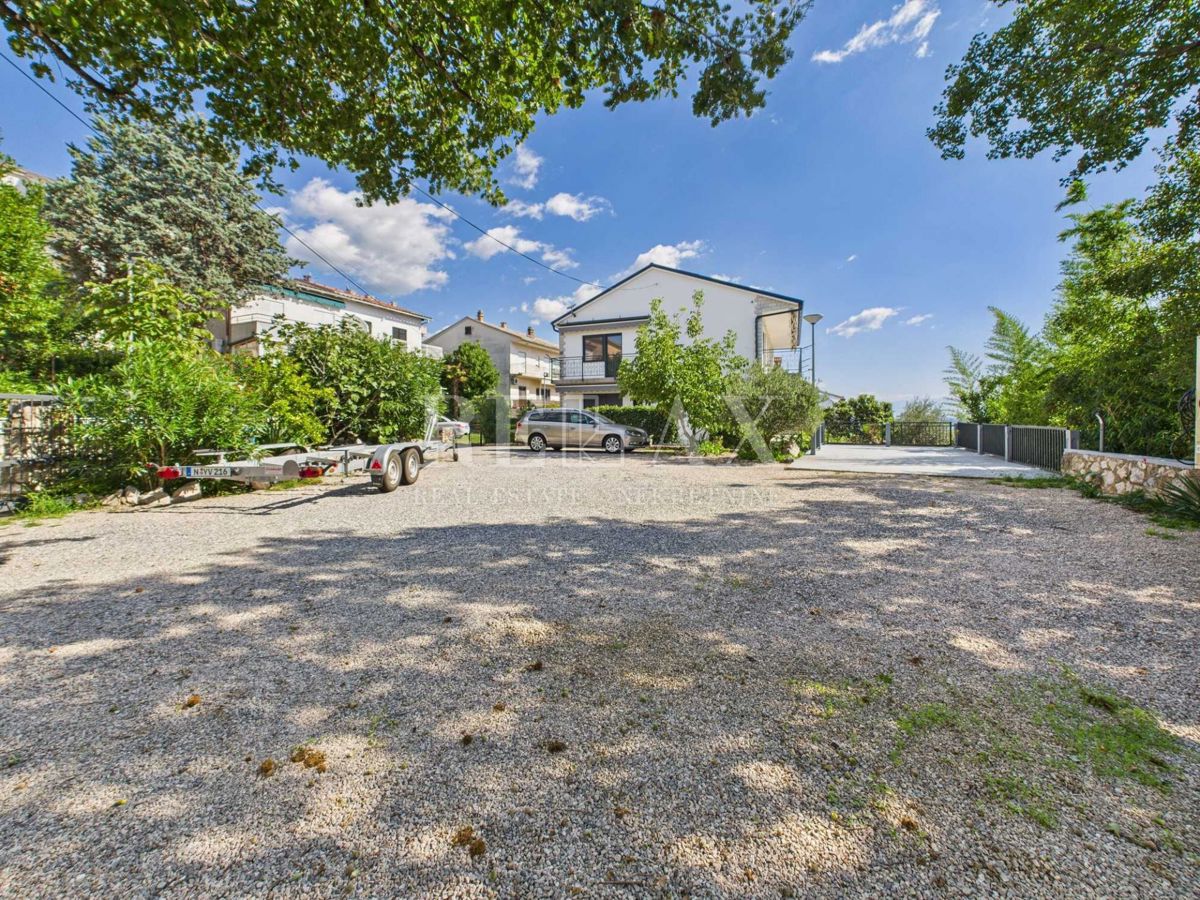 Dramalj - Edificio residenziale, ideale per investimenti