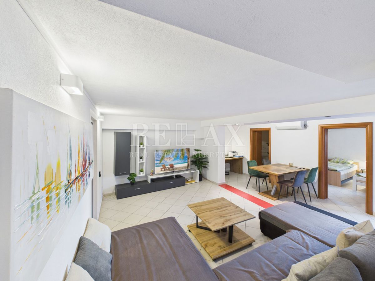 Jadranovo - appartamento con tre camere