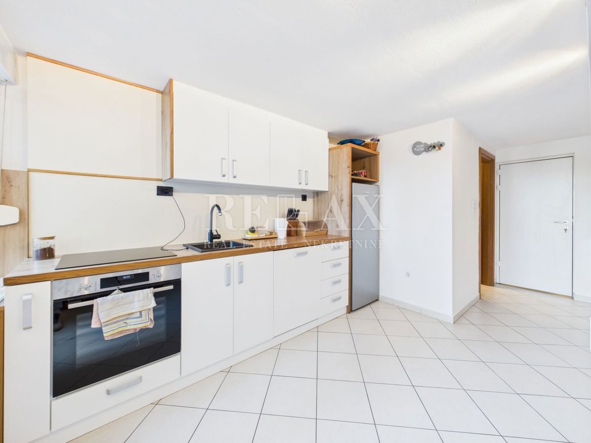 Jadranovo - appartamento con tre camere