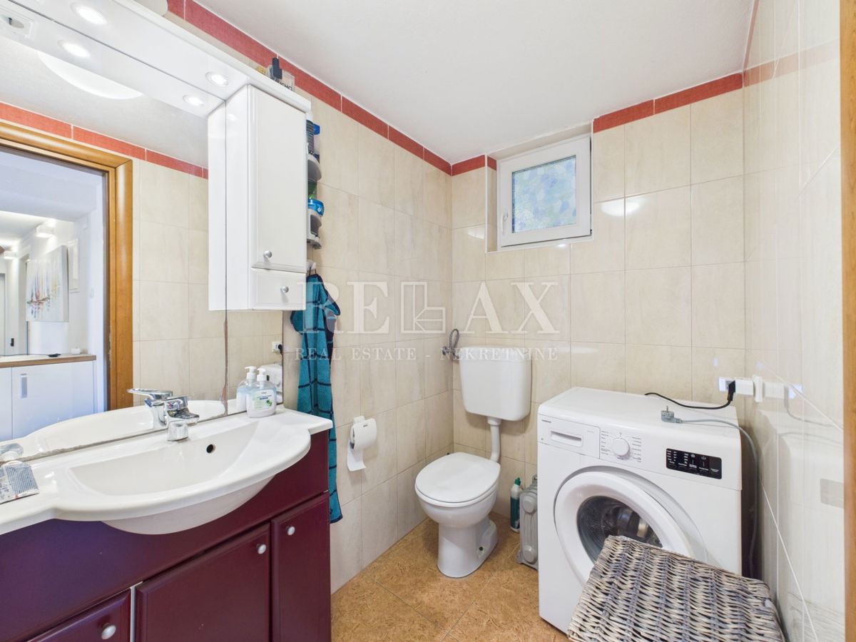 Jadranovo - appartamento con tre camere