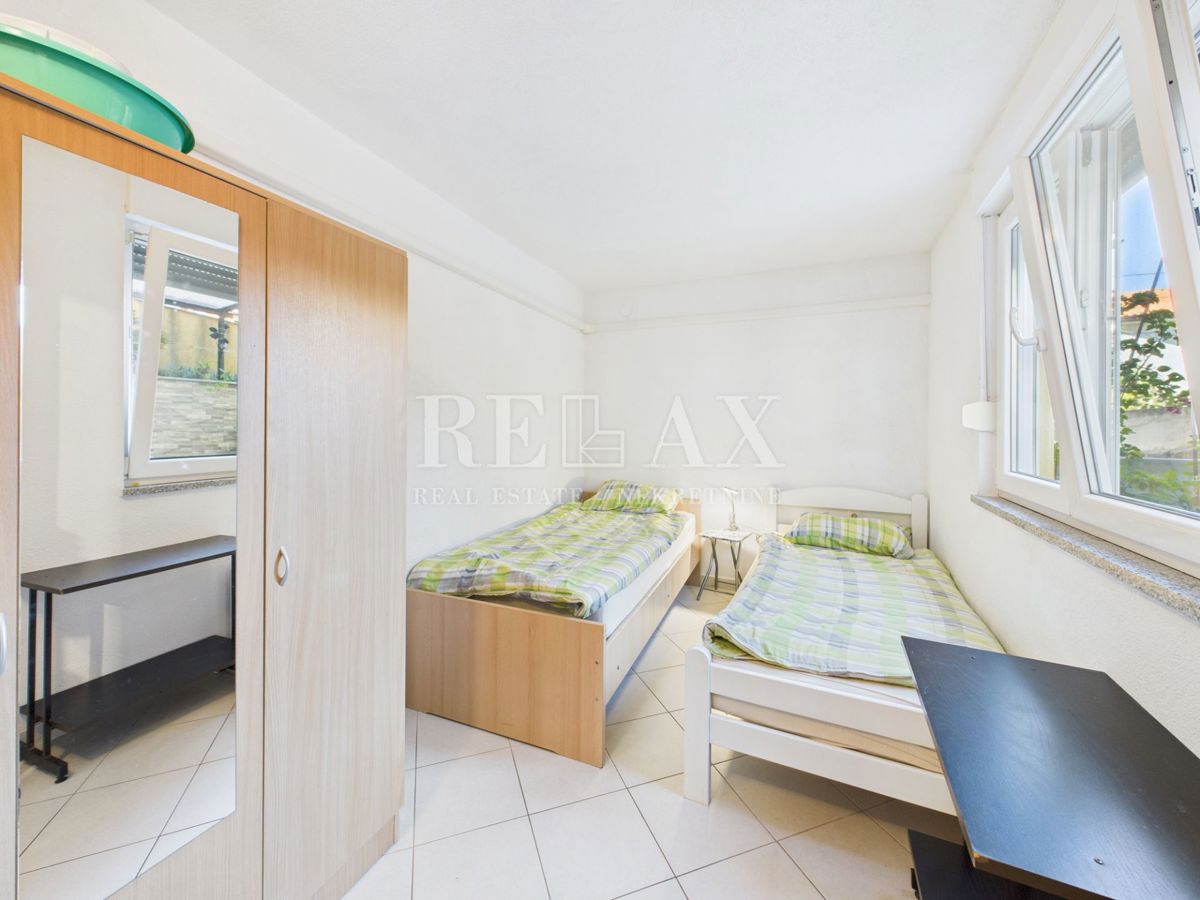 Jadranovo - appartamento con tre camere