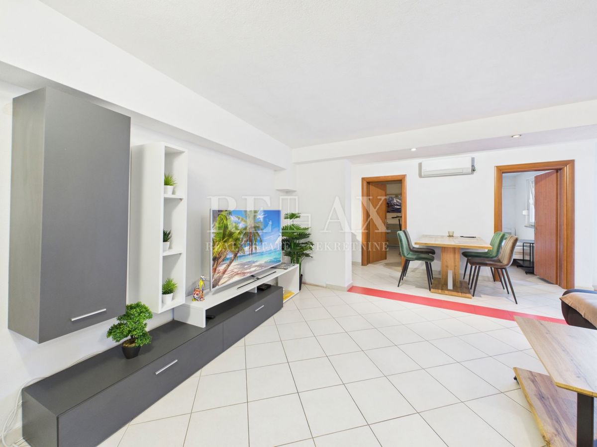 Jadranovo - appartamento con tre camere