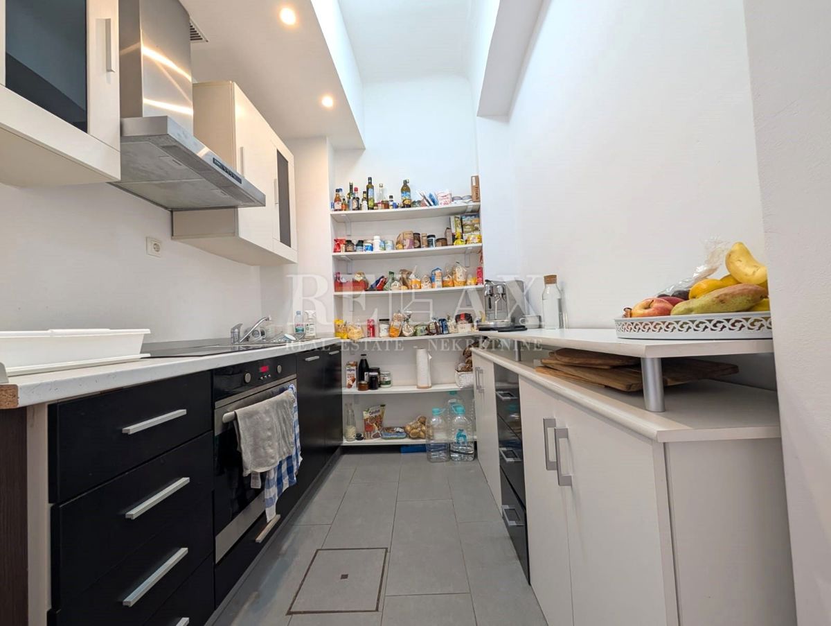 Opatija – appartamento Affascinante Vicino al Mare, 52 m²