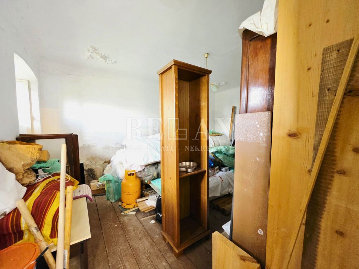 Donja Drenova - piano, ampio giardino, garage