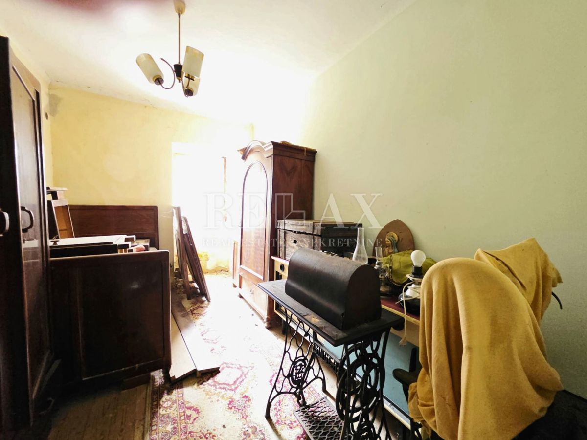 Donja Drenova - piano, ampio giardino, garage