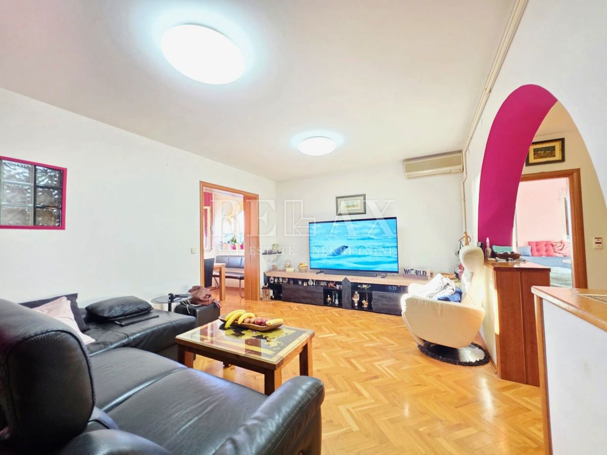 Selce - appartamento soleggiato, 3 camere da letto/soggiorno, parcheggio