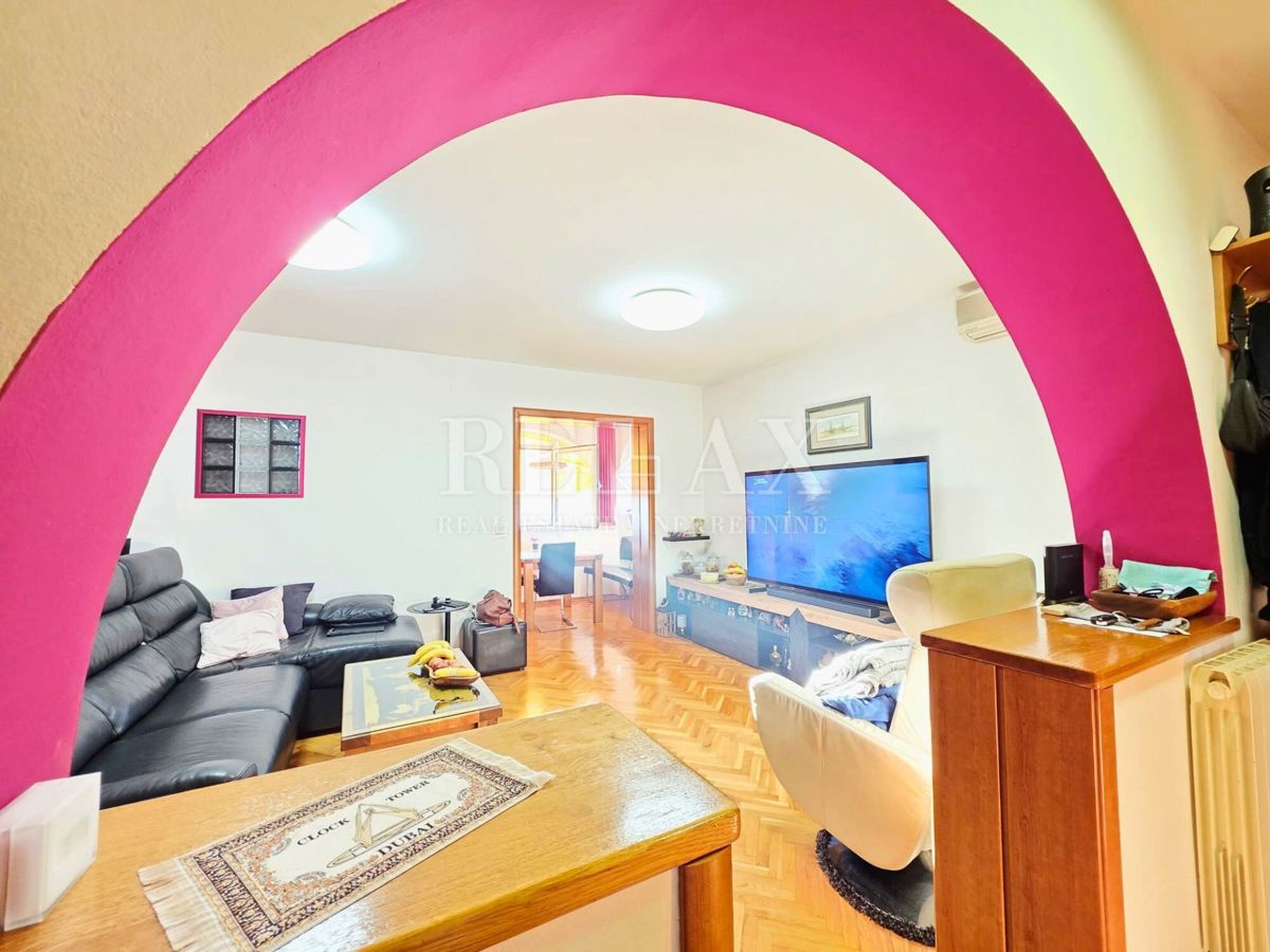 Selce - appartamento soleggiato, 3 camere da letto/soggiorno, parcheggio