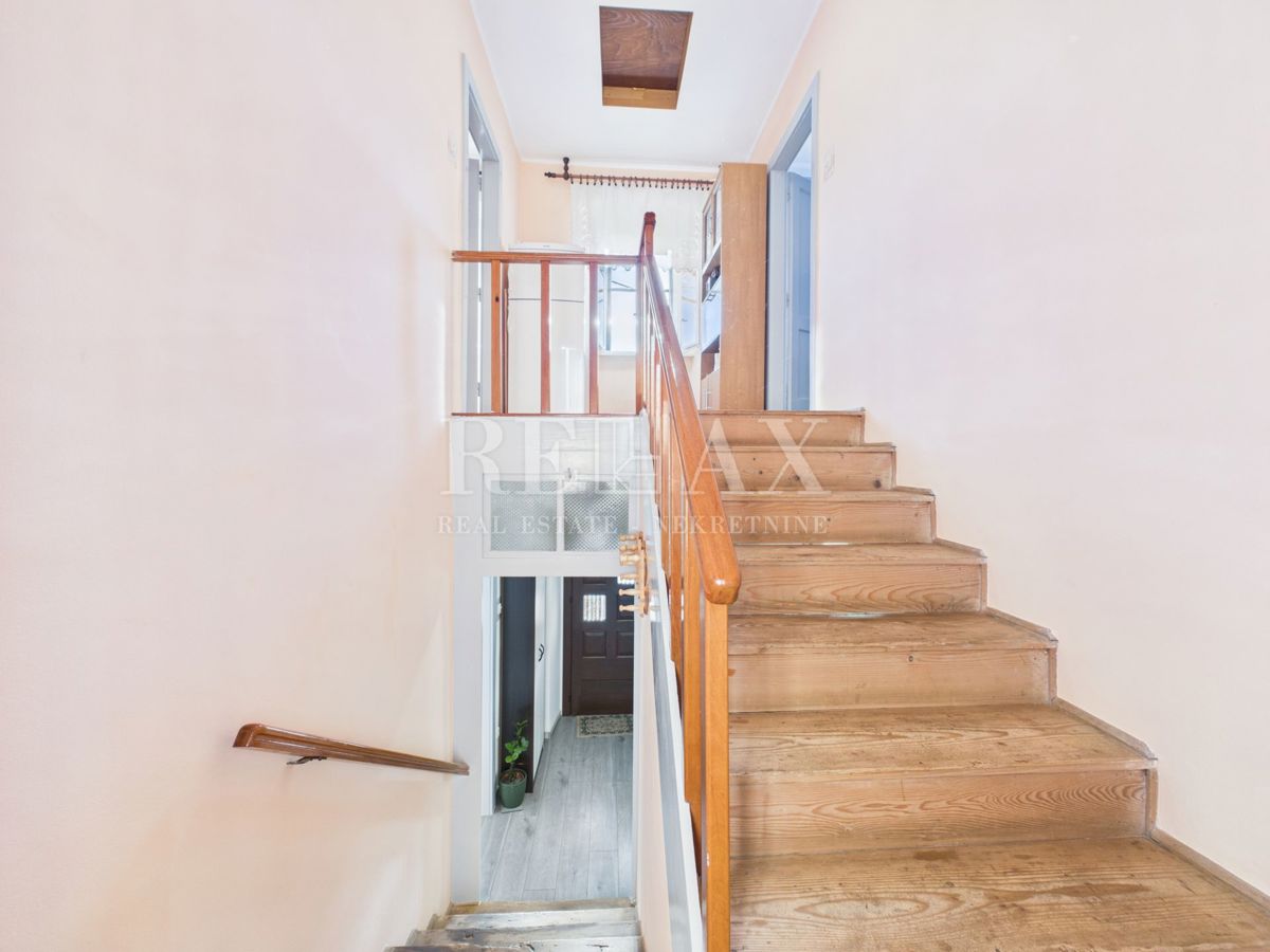 Kukuljanovo - casa, antico e rovina con un grande giardino