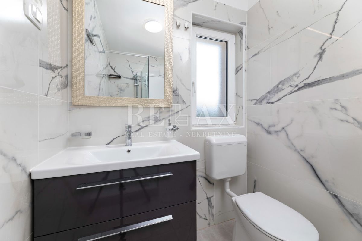 Povile - villa con piscina, a pochi passi dal mare