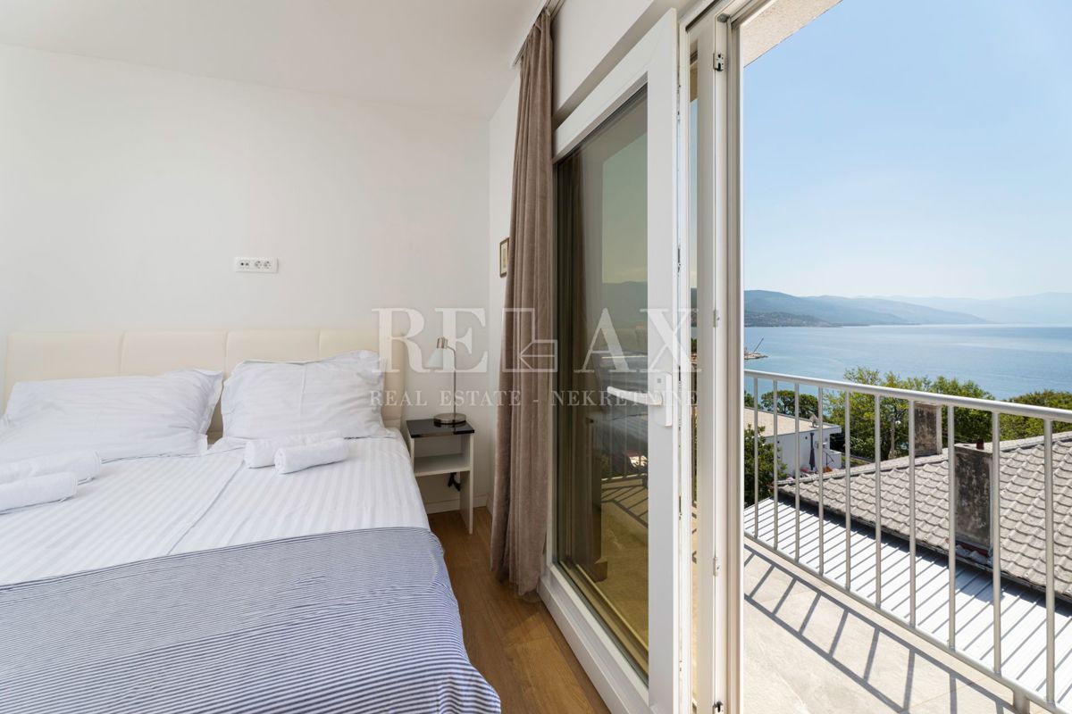 Povile - villa con piscina, a pochi passi dal mare