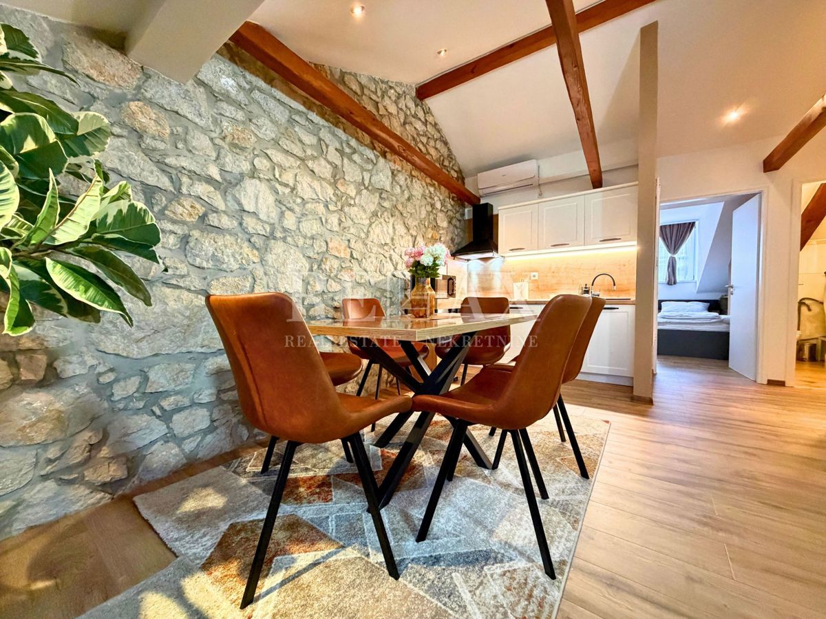 Crikvenica - appartamento in seconda fila al mare, centro