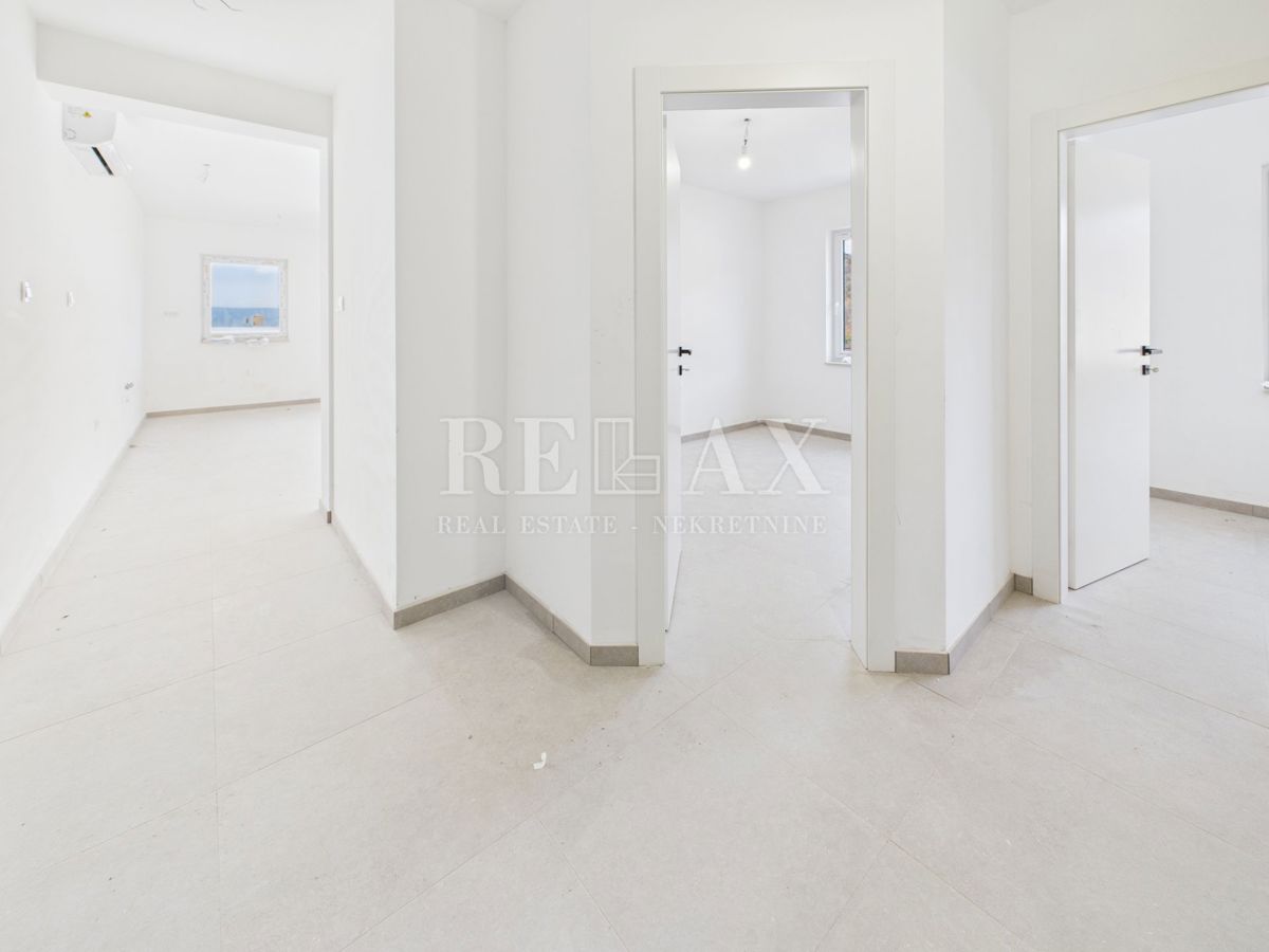 Povile – appartamento con due camere da letto e vista, nuova costruzione