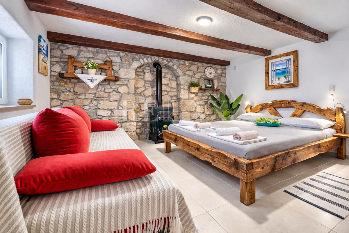 Crikvenica - bella casa in pietra, posizione tranquilla