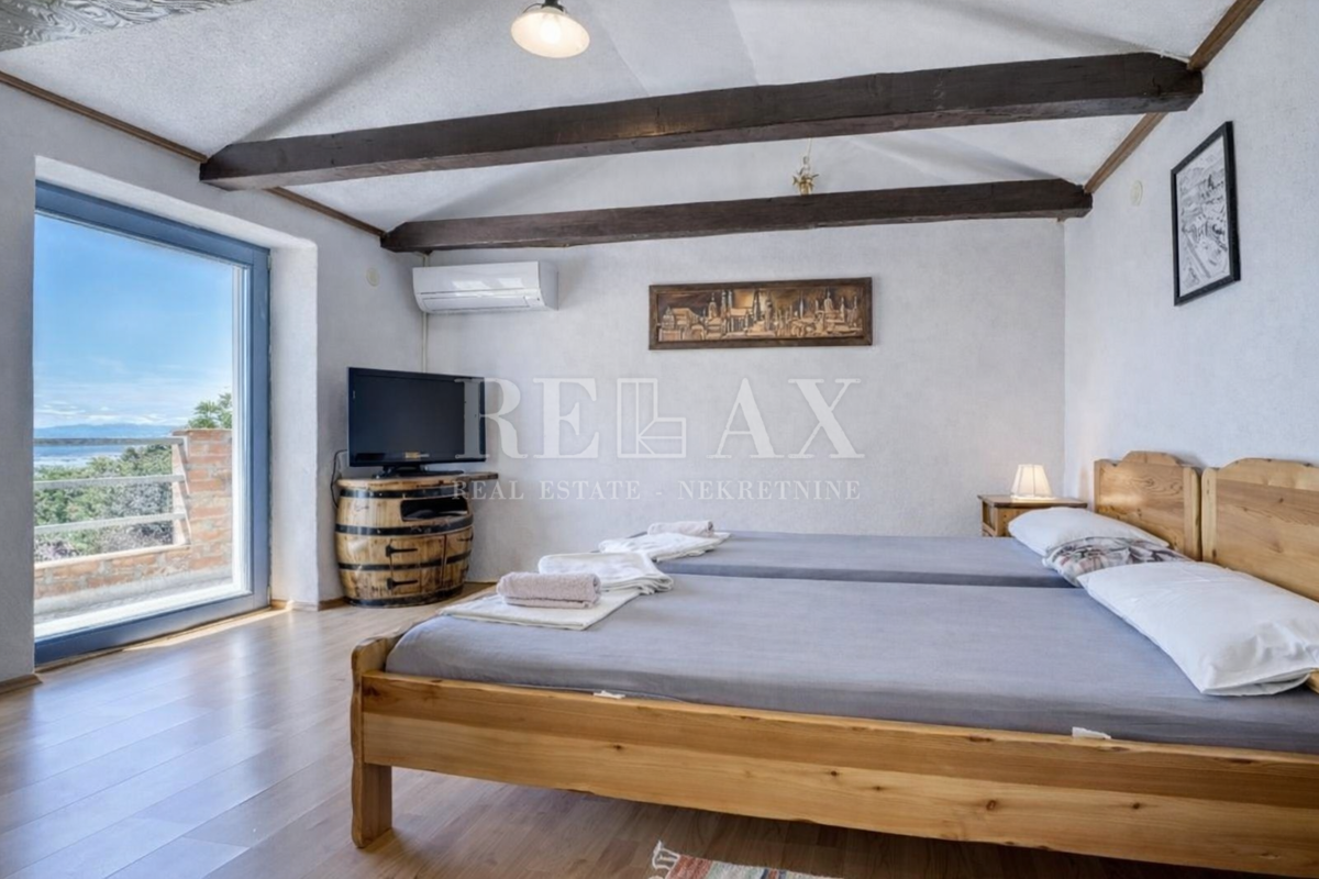 Crikvenica - bella casa in pietra, posizione tranquilla