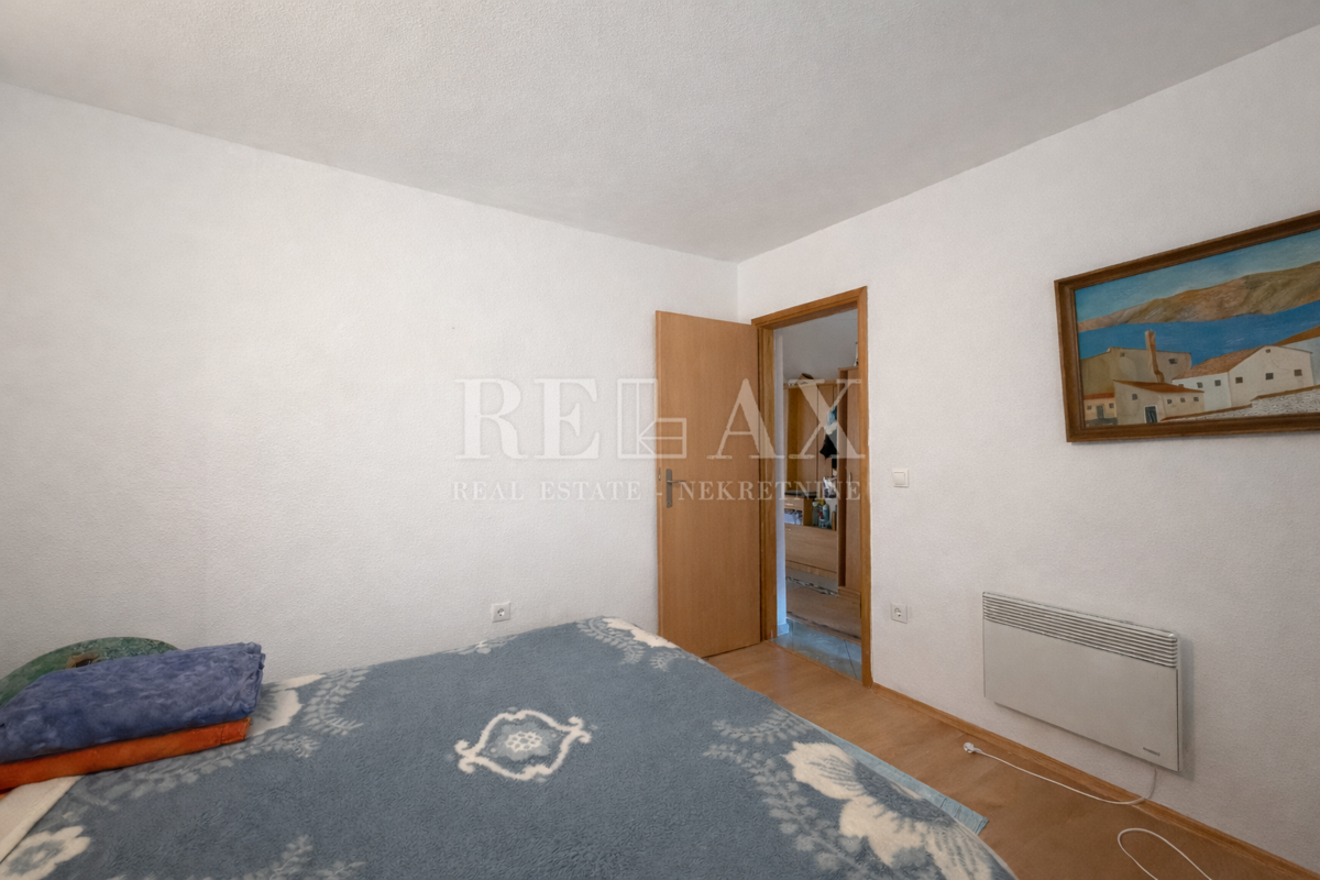 Novi Vinodolski - condominio in seconda fila sul mare