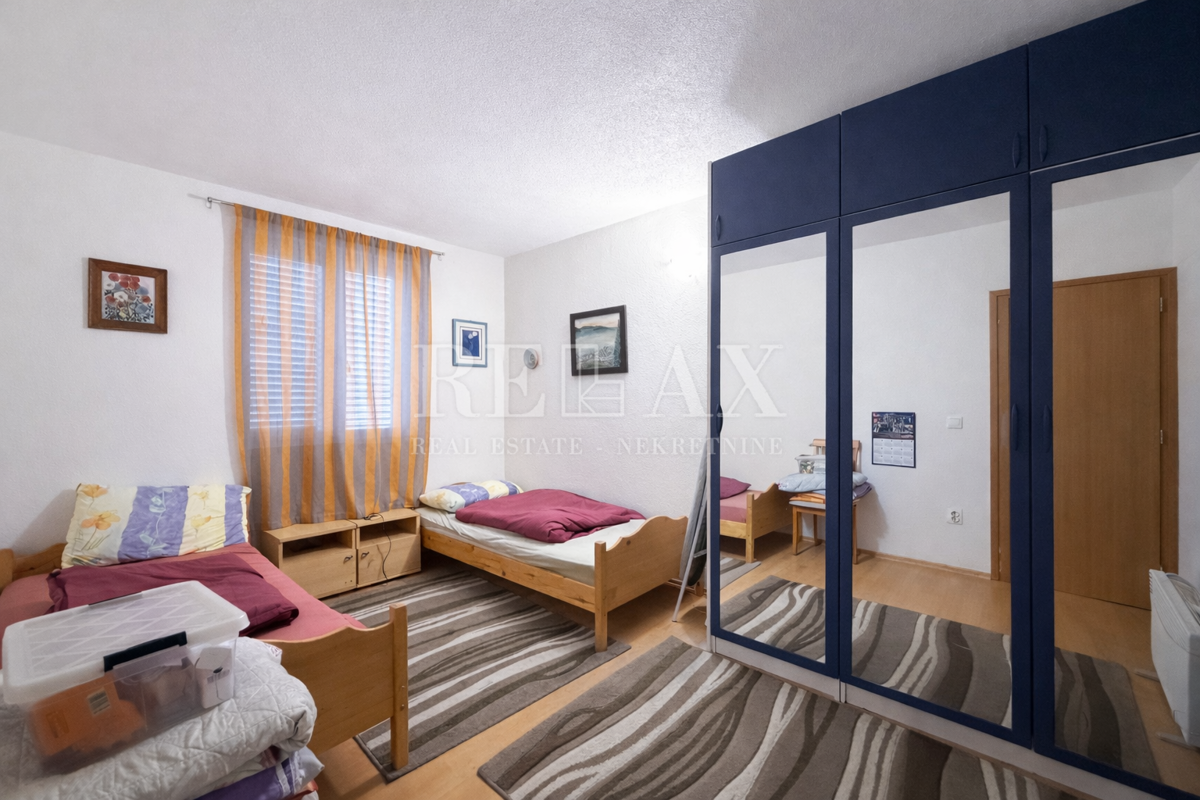 Novi Vinodolski - condominio in seconda fila sul mare