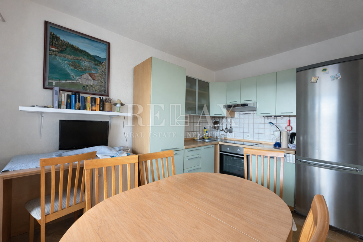 Novi Vinodolski - condominio in seconda fila sul mare