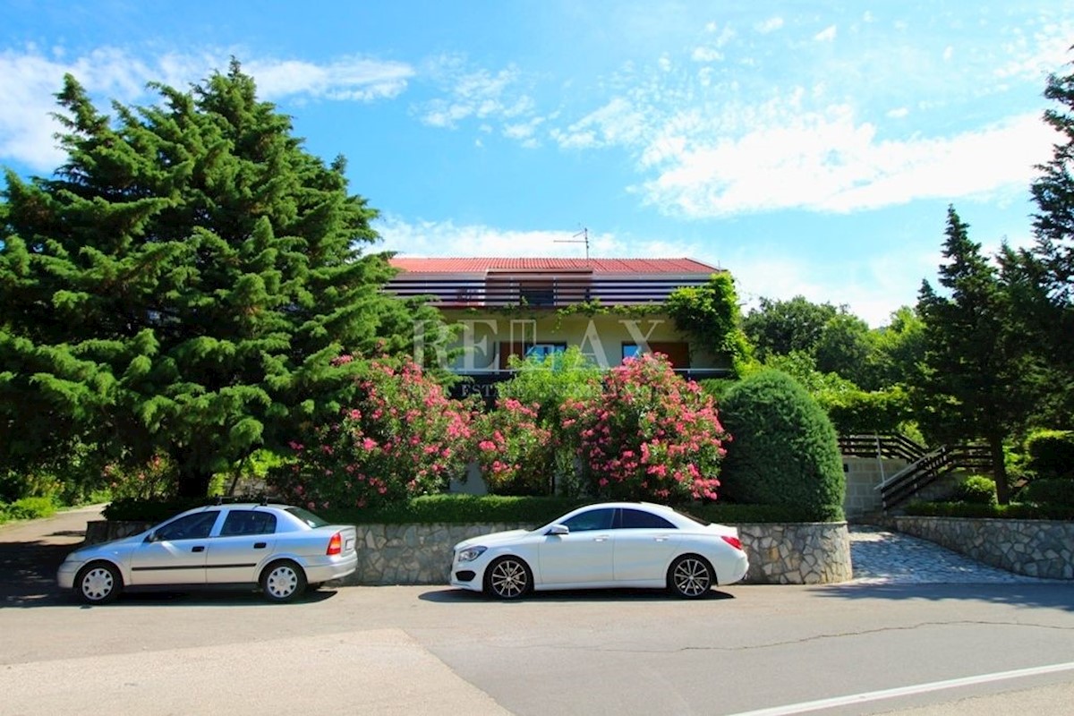 BRIBIR,VINODOLSKA OPCINA - Casa con 4 appartamenti e ampio giardino