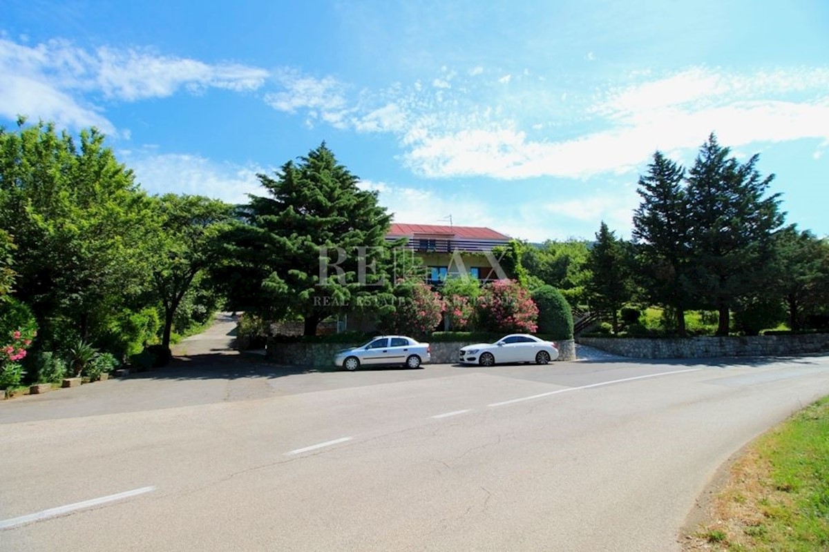 BRIBIR,VINODOLSKA OPCINA - Casa con 4 appartamenti e ampio giardino