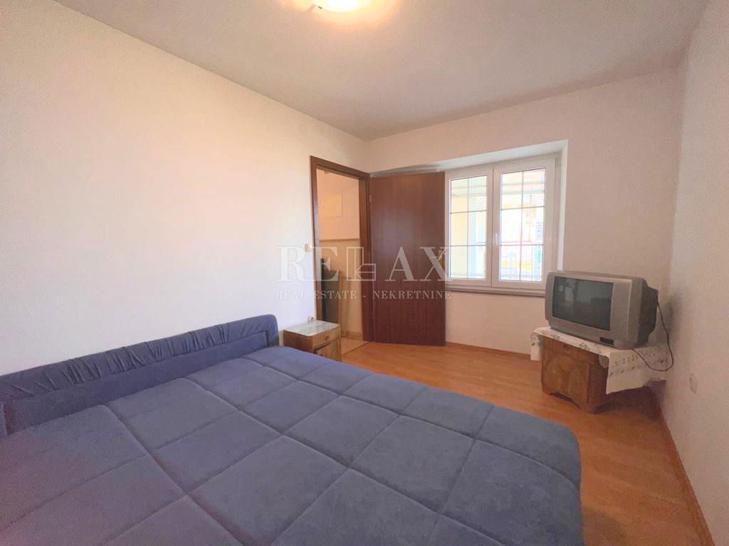 Novi Vinodolski - Casa con tre appartamenti